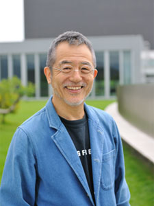 まつもと市民芸術館総監督・串田和美